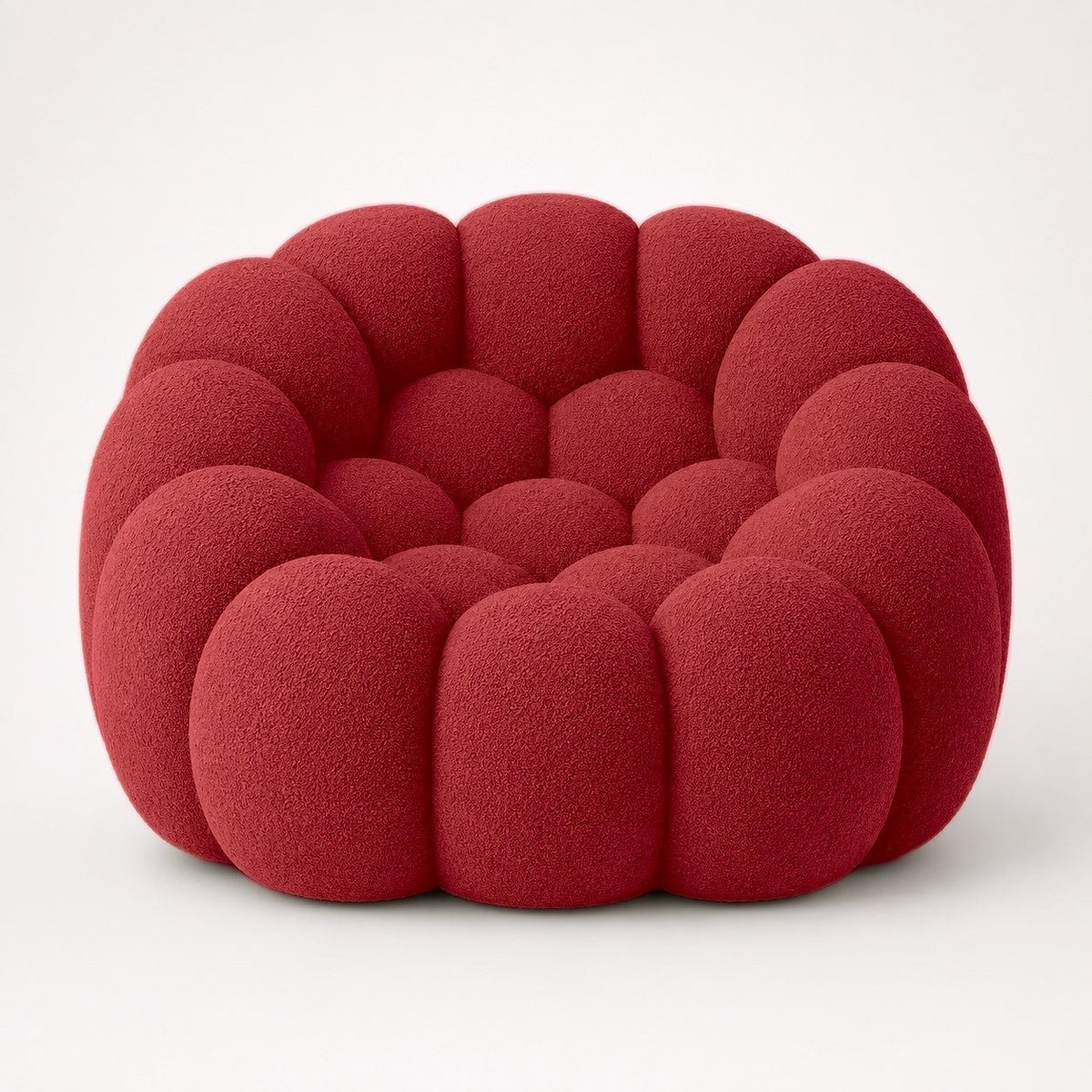 Fauteuil Rousseau en maille bouclette Rouge profond, vu de face sur fond studio — Orbe Paris