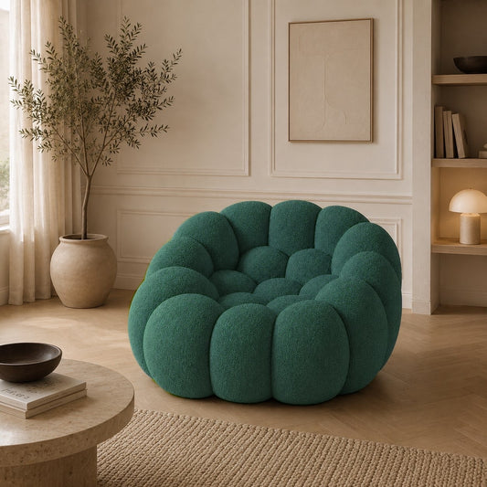 Fauteuil Rousseau en maille bouclette Vert canard, mis en scène dans un salon — Orbe Paris