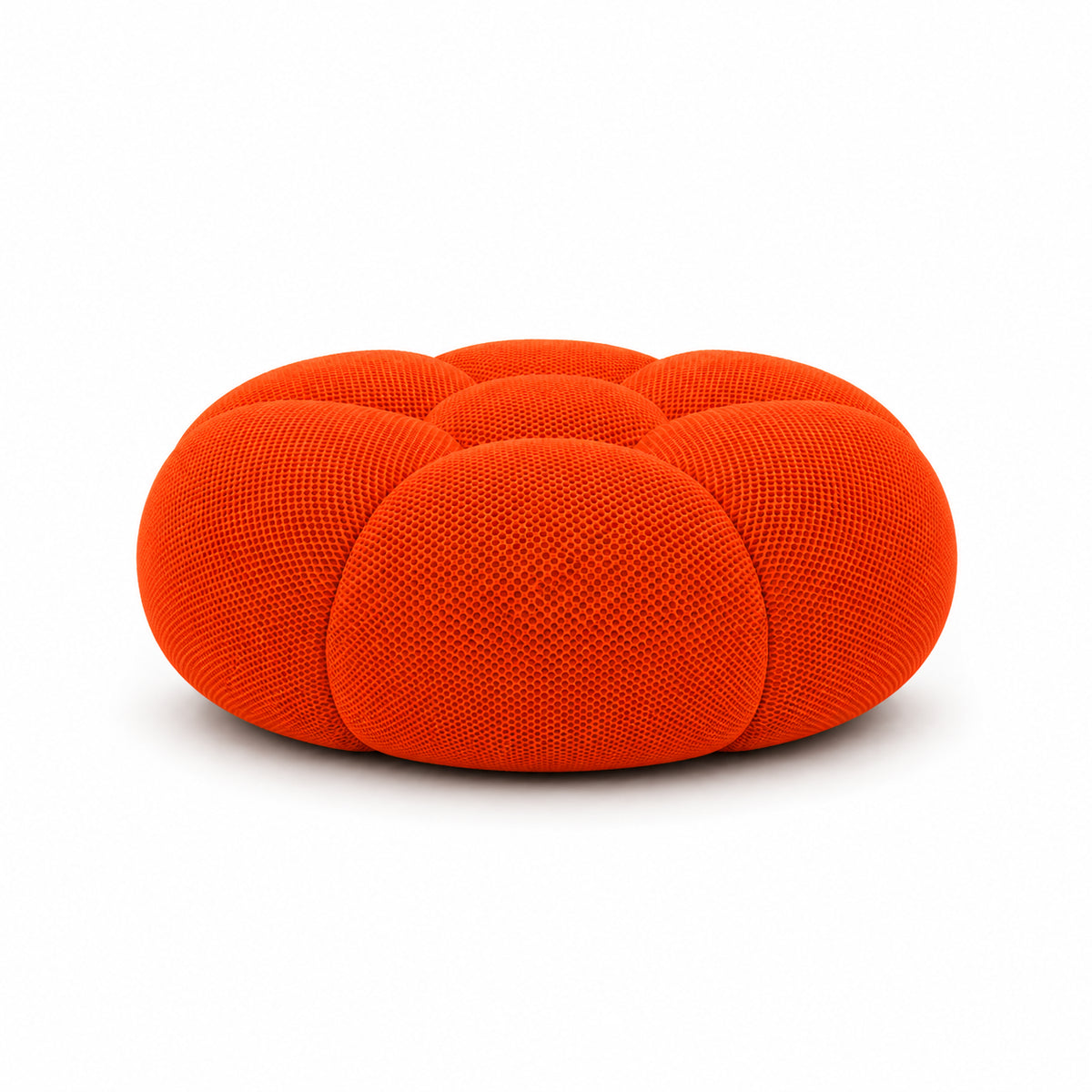 Pouf Rousseau en tissu 3D Orange vif, vu de dessous sur fond studio — Orbe Paris