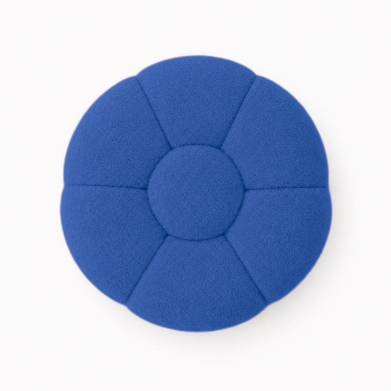 Pouf Rousseau en maille bouclette Bleu roi, vu de dessus sur fond studio — Orbe Paris
