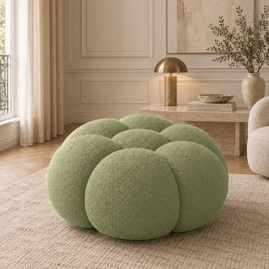 Pouf Rousseau — Vert sauge, mis en scène dans un salon — Orbe Paris