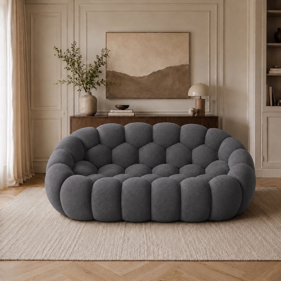 Canapé compact Rousseau — Gris anthracite, mis en scène dans un salon — Orbe Paris