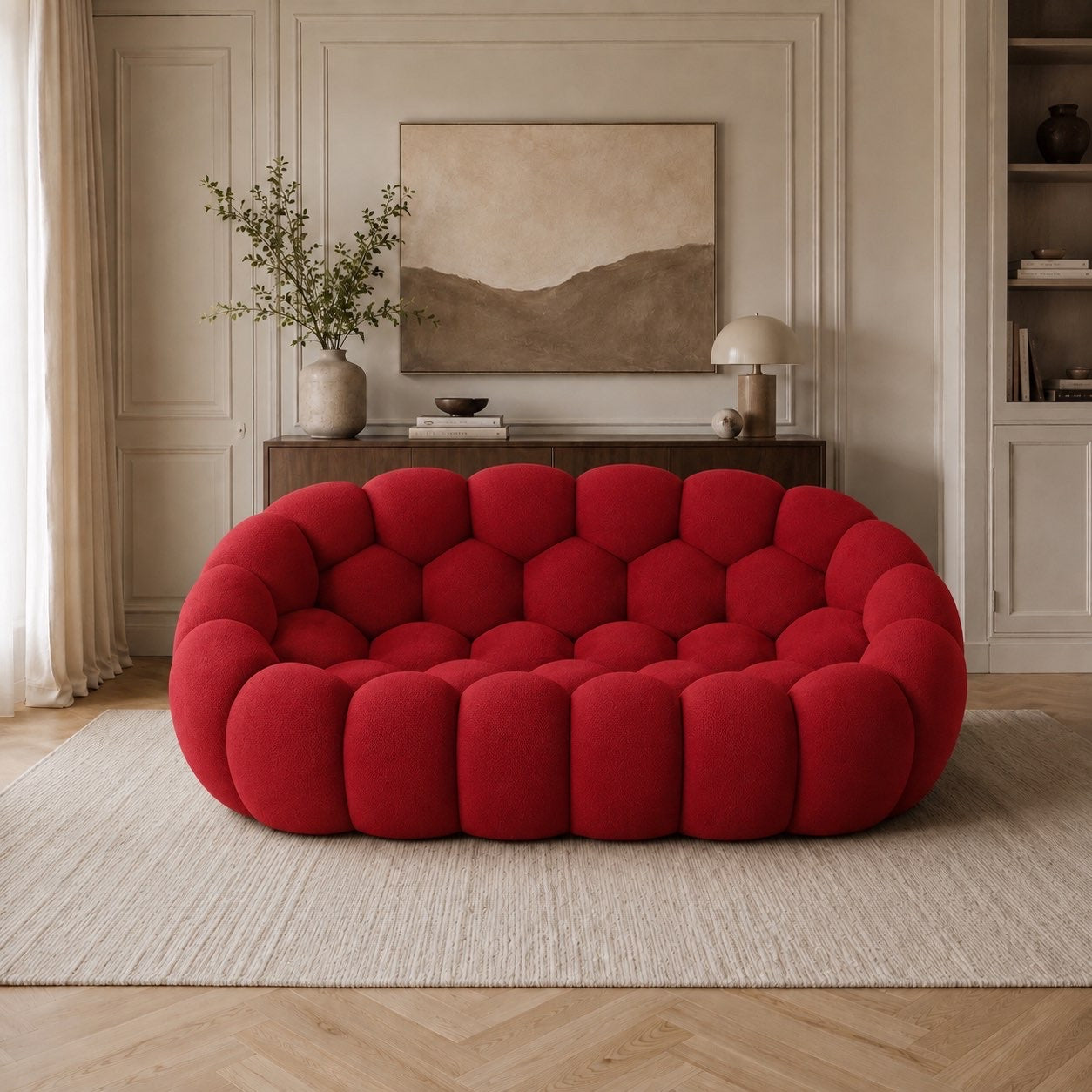 Canapé Rousseau 2-3 places en tissu 3D Rouge profond, mis en scène dans un salon — Orbe Paris