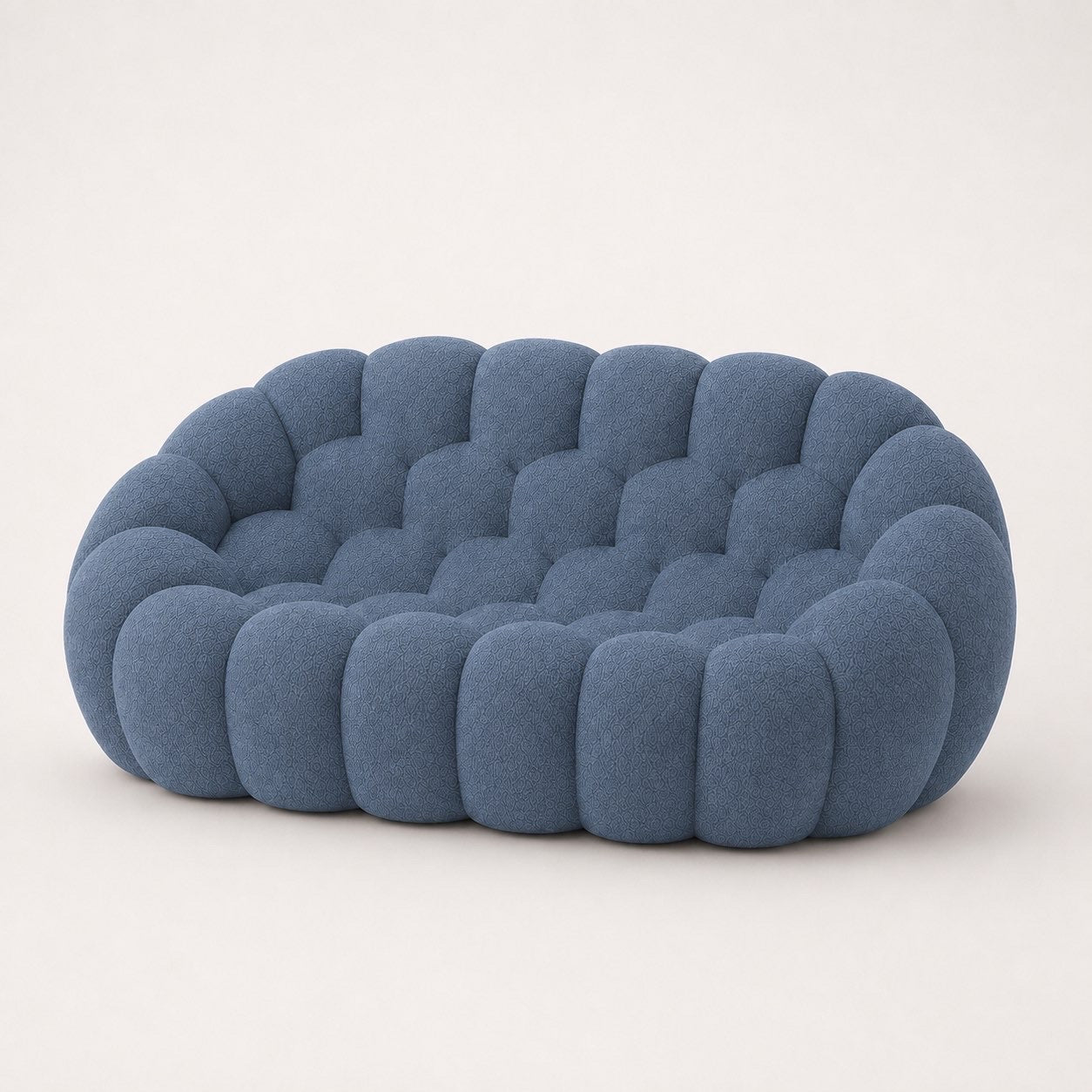 Canapé Rousseau 2-3 places en maille bouclette Bleu gris, vu de profil sur fond studio — Orbe Paris
