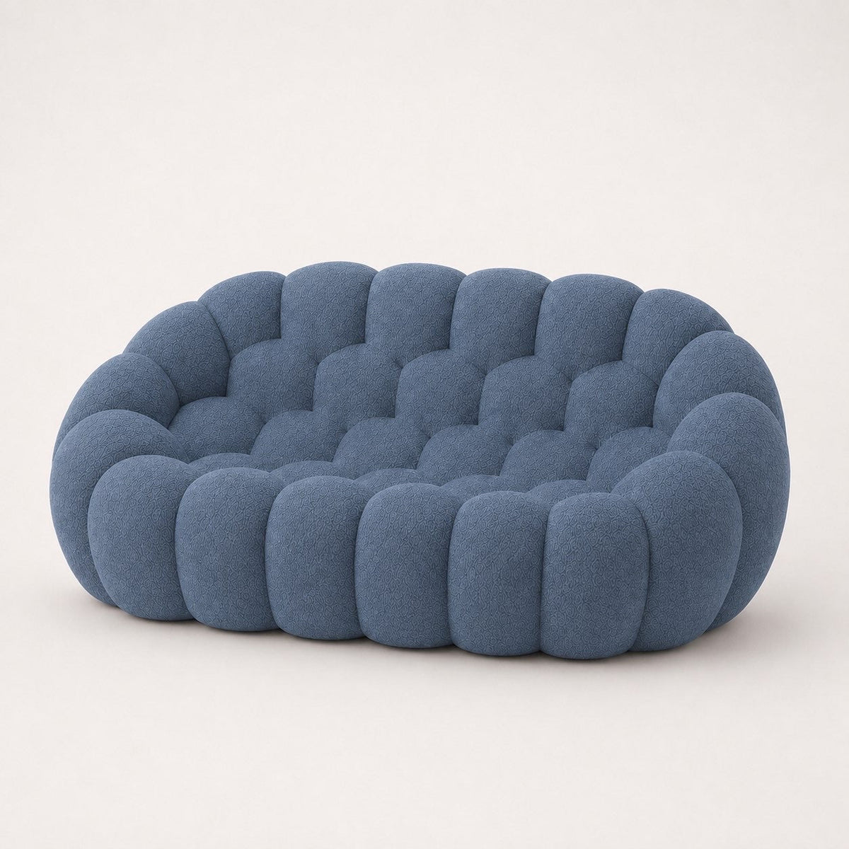 Canapé Rousseau 2-3 places en maille bouclette Bleu gris, vu de profil sur fond studio — Orbe Paris