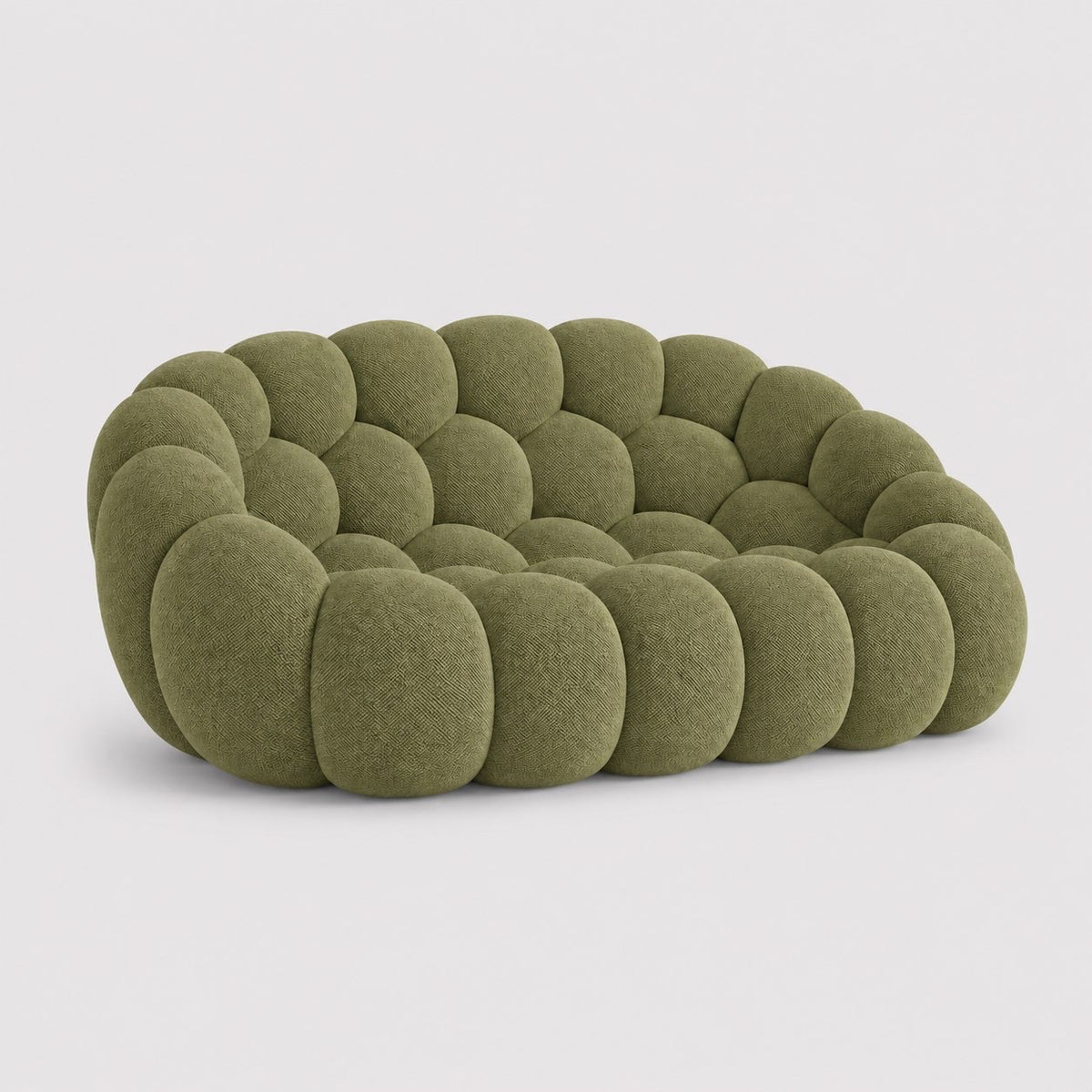 Canapé Rousseau 2-3 places en maille bouclette Vert sauge, vu de profil sur fond studio — Orbe Paris