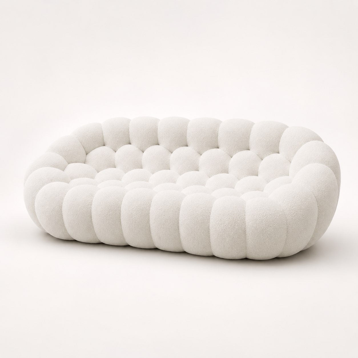 Canapé Rousseau 3-4 places en maille bouclette Blanc cassé, vu de profil sur fond studio — Orbe Paris